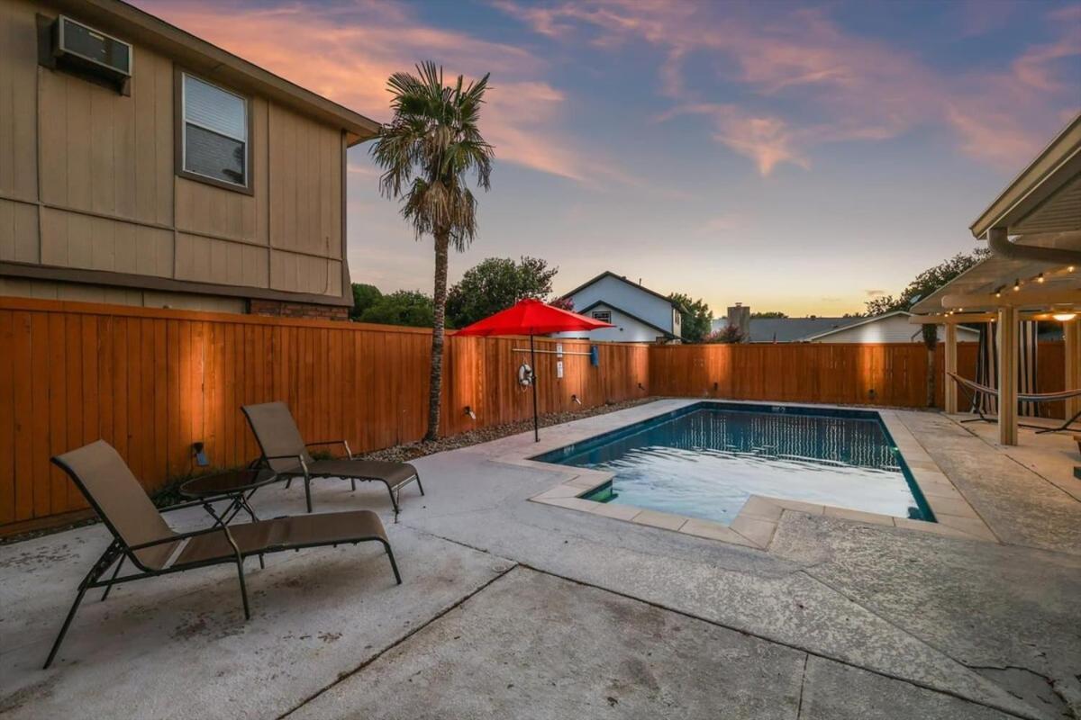 Spectacular 4Br 2,5Ba Holiday Home With Pool And Grill Carrollton Exterior foto